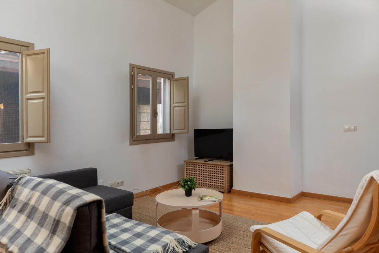 Flateli Cort Reial 7 Apartment Girona Exterior photo